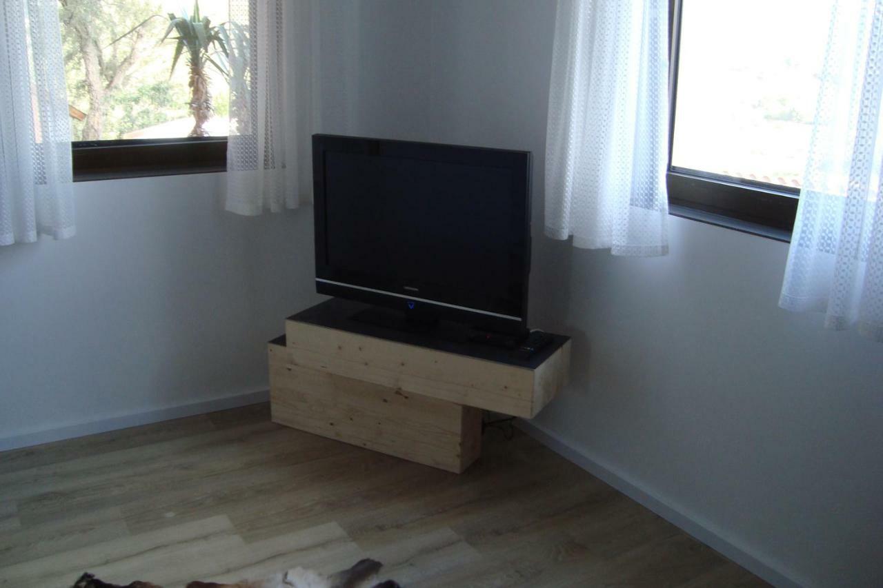 Rustica Apartment Prunete Bagian luar foto